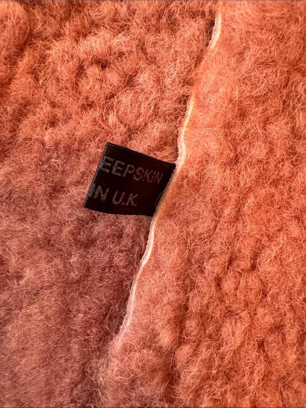 Marie Chantal Plush Shearling Sheep Skin UK Vest in Dusty Rose Size 6 - Picture 10 of 11